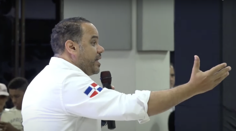 Hogar Crea gradúa a 500 ciudadanos (video) – Remolacha   #FVDigital